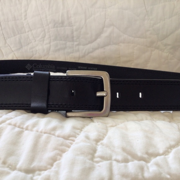 LOT OF 2 MENS COLUMBIA LEATHER BELTS SZ 46/44 BROWN BLACL - Picture 1 of 8